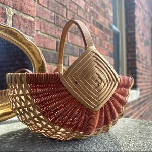 Small Diamond Pattern Woven Two-Tone Handmade Wicker Basket